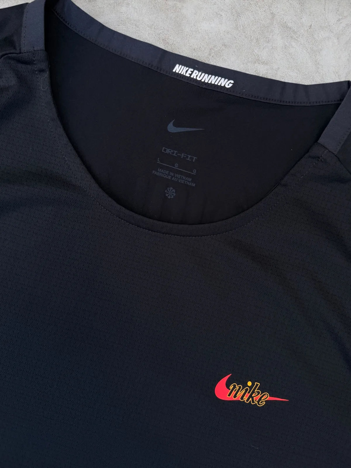 Nike “Run Club” talla L