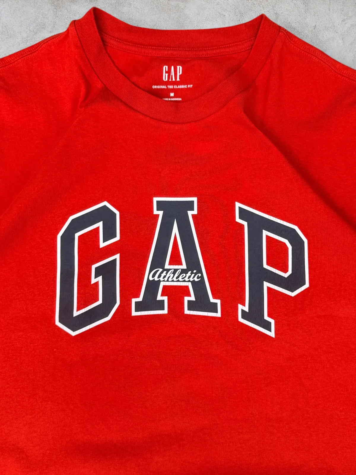 Playera clásica “GAP” Athletic talla M