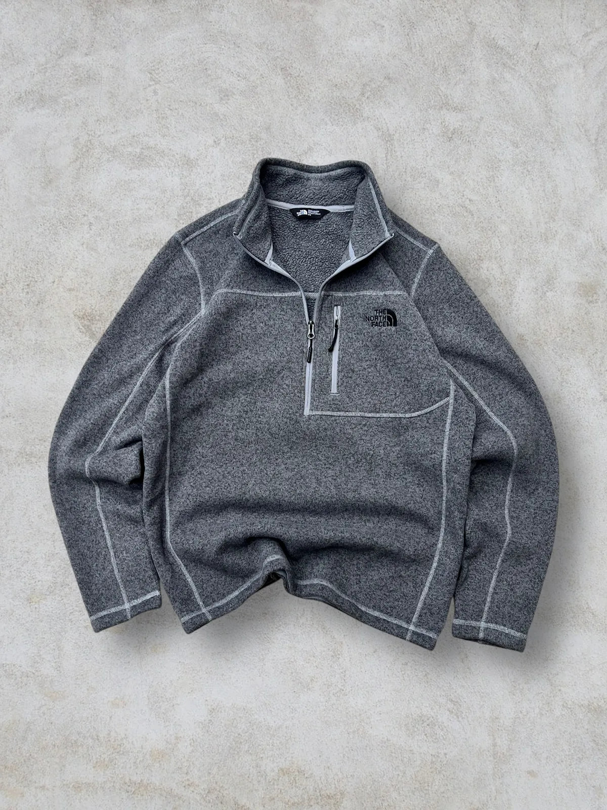 Suéter TNF clásico talla L