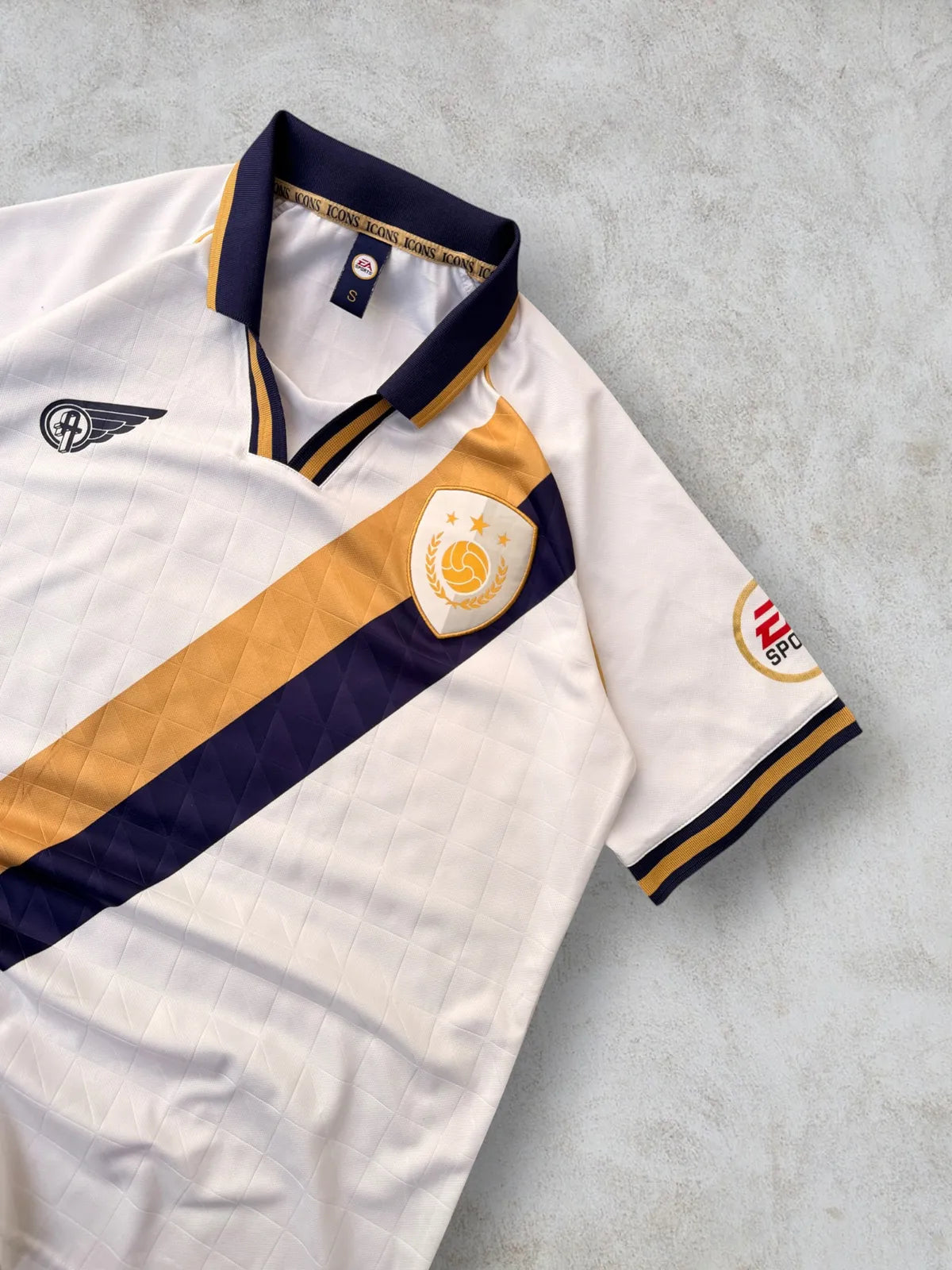 FIFA Icons Jersey OFICIAL by EA Sports talla S