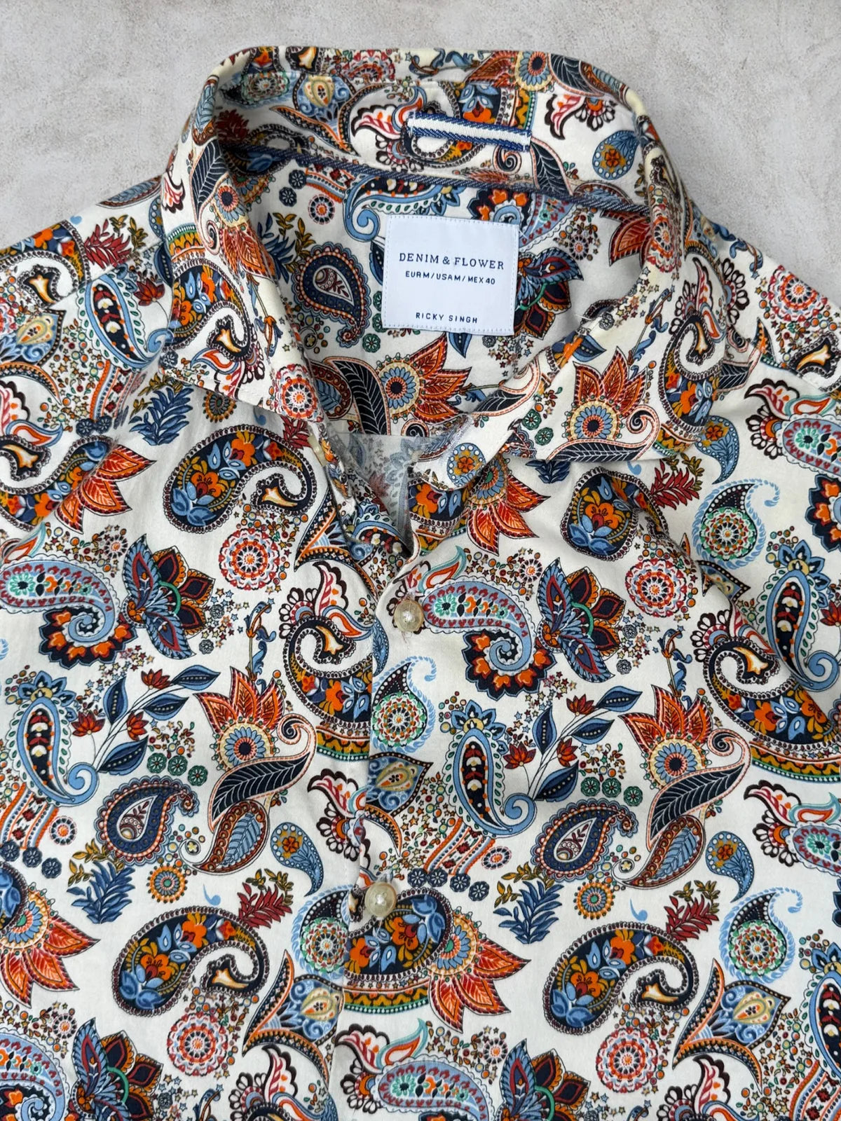 Camisa “Denim&Flower” estampada talla S