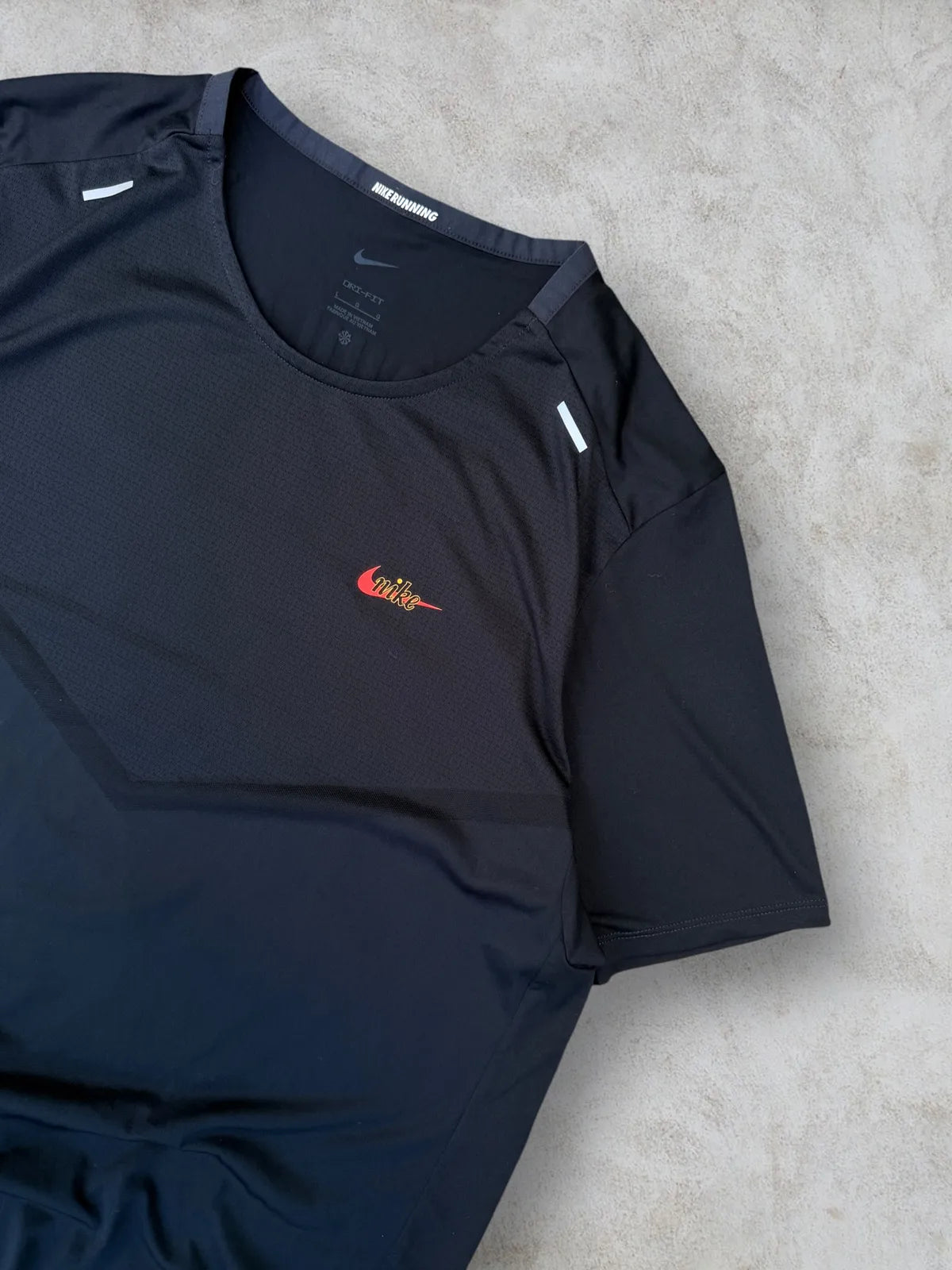 Nike “Run Club” talla L