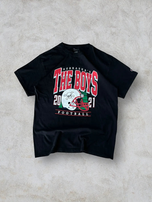 The Boys- Nebraska Football Champion talla L